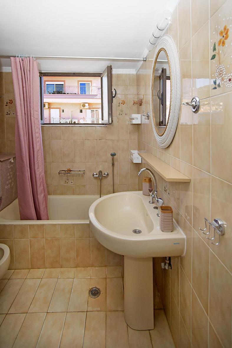Apartament Dimitra Kyparissia Zewnętrze zdjęcie